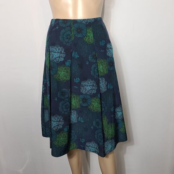 Liz Claiborne Woman's Green Floral A-line Skirt - Picture 2 of 11